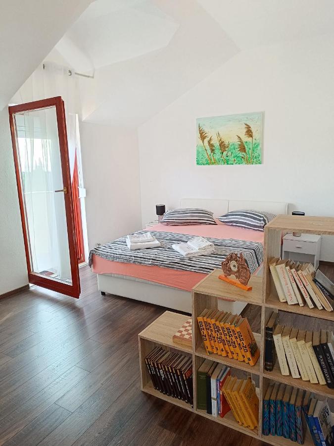 Toket - 6+2 Person * Drage